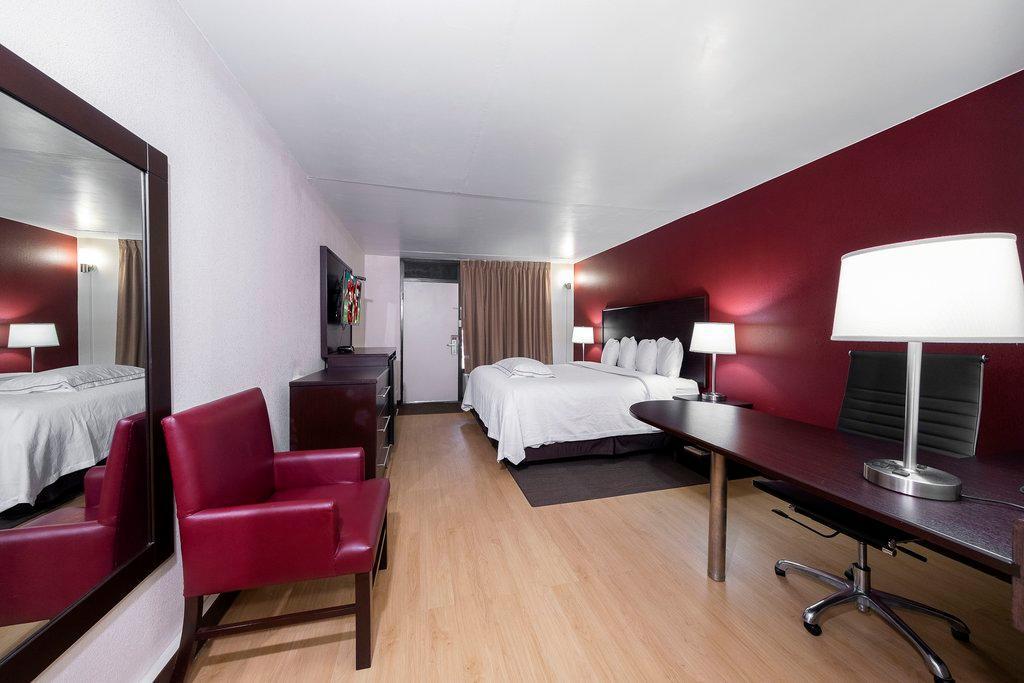 Red Roof Inn Plus+ Huntsville - מדיסון מראה חיצוני תמונה